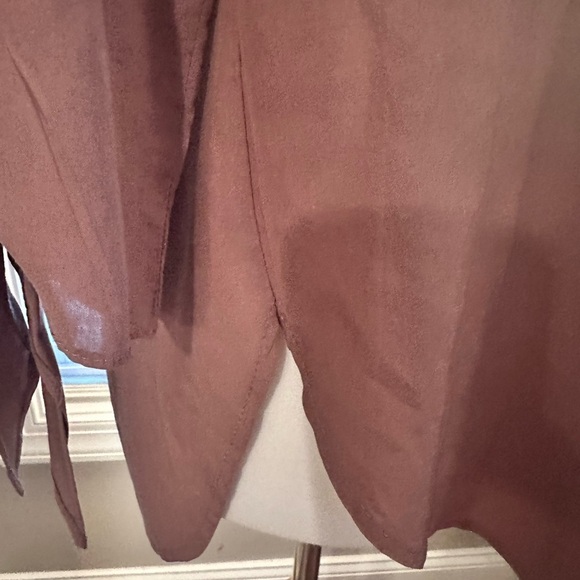 Rich Mocha Brown Off-the-Shoulder Tunic – Effortless Elegance - Picture 6 of 10